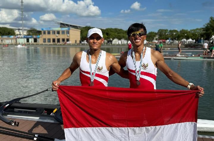 Dayung AG 2026: Rafiq/Ali Sumbang Perak Lightweight Double Sculls Putra