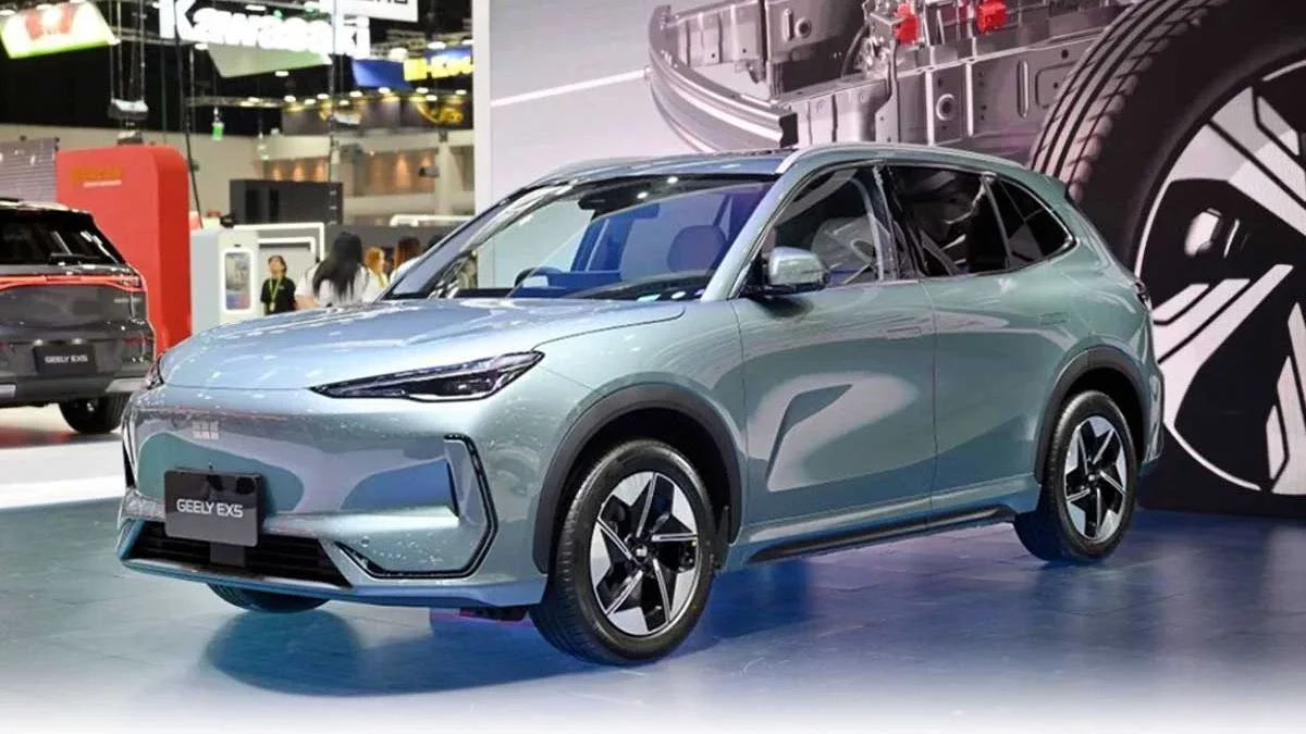 Geely EX5 terbaru memperlihatkan ruang bagasi depan atau frunk berukuran besar
