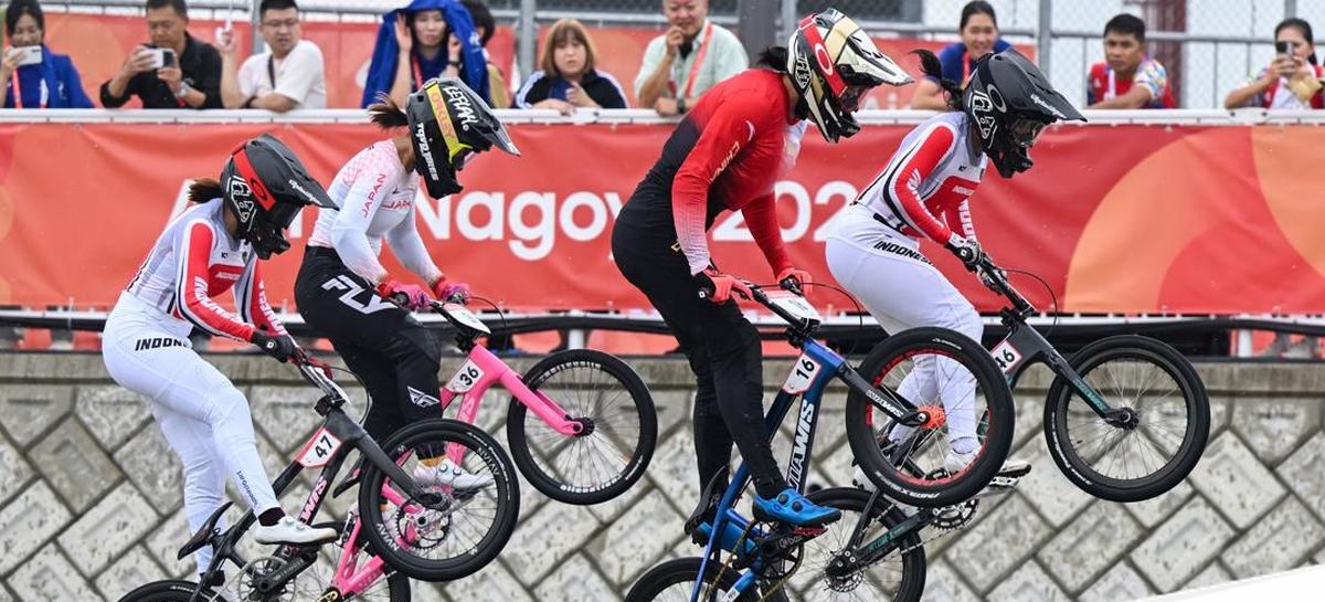 Aksi pebalap BMX racing Asian Games 2026 di Nagoya Velodrome