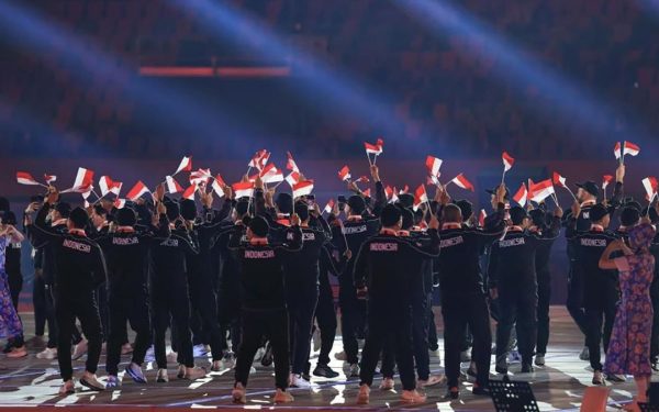 Kontingen Indonesia melambai bendera Merah Putih pada Asian Games 2026 Aichi-Nagoya