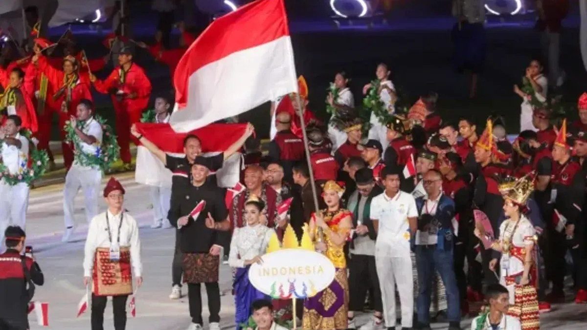 Kontingen Indonesia pada upacara pembukaan Asian Games 2026