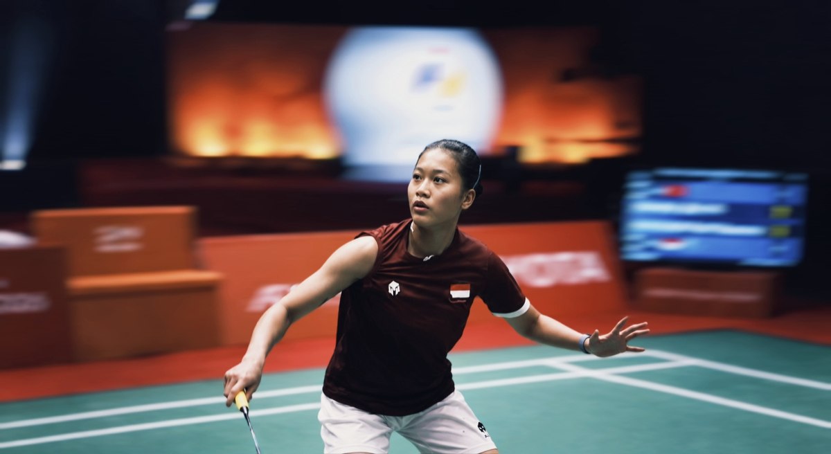 Foto aksi Putri Kusuma Wardani pada semifinal tim putri badminton Asian Games 2026 Indonesia vs China di Ichinomiya City Municipal Gymnasium