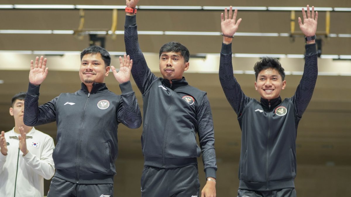 Tim menembak Indonesia melambai di arena tembak Asian Games 2026