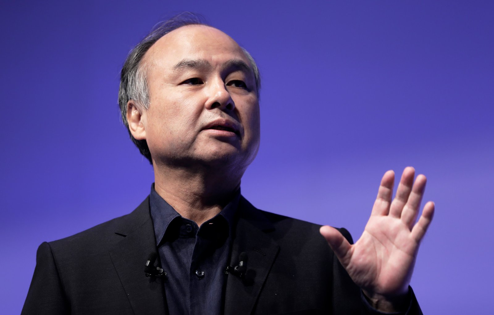 Masayoshi Son saat tampil dalam sebuah acara wawancara