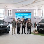 Peluncuran kendaraan Wuling di sebuah mall di Indonesia