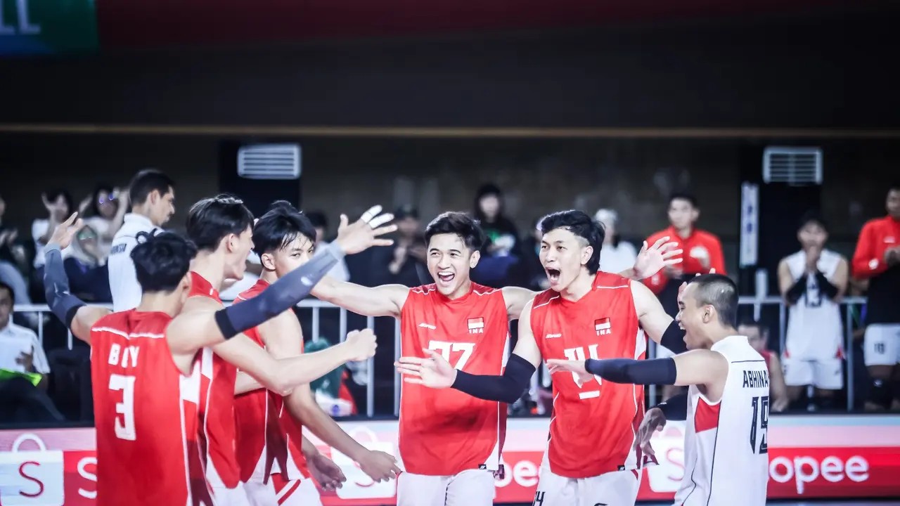 Selebrasi tim voli putra Indonesia