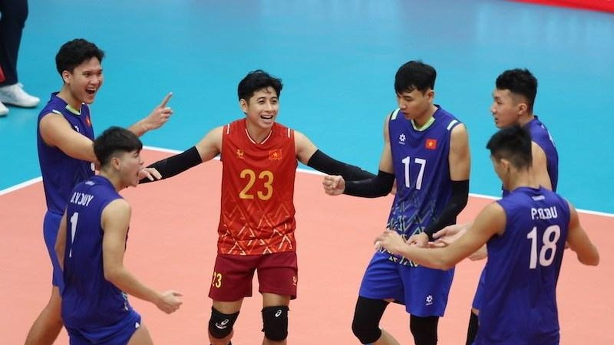 Pemain Vietnam merayakan kemenangan atas Indonesia voli putra Asian Games 2026